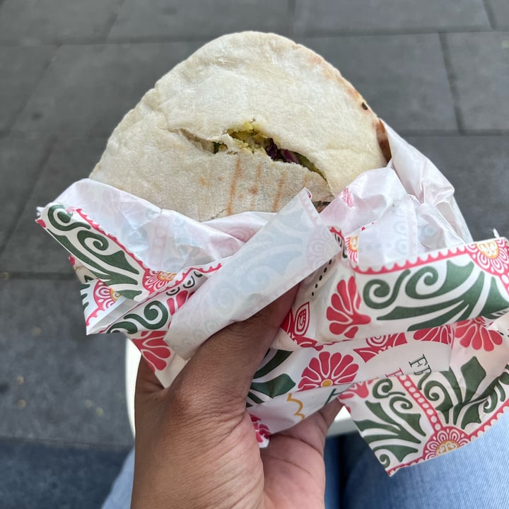 review photo of Pita Tree Mediterranean Grilled Kebabs Falafel Pita Pocket shared by @flexivegan on 26 Nov 2022 - review