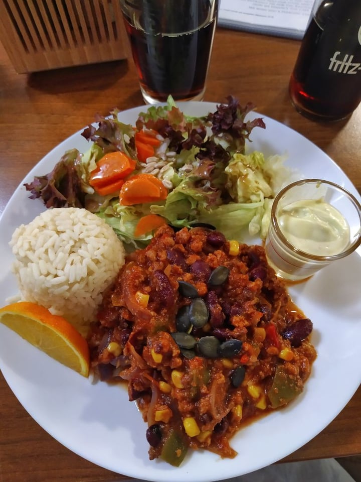 photo of Cafe Katzentempel Nürnberg Chili Sin Carne shared by @vegancandyland on  11 Feb 2020 - review