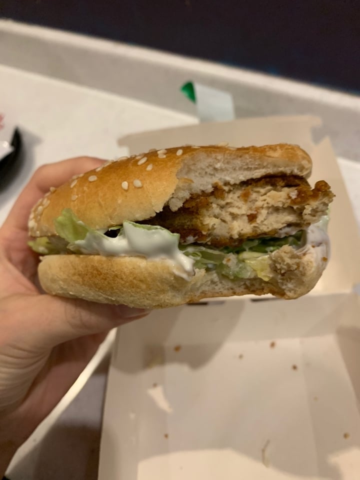 photo of KFC KFC Vegan Burger shared by @kayleigh-jade on  17 Feb 2020 - review