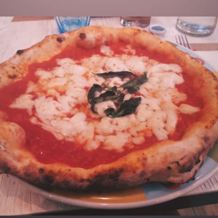 photo of Rossopomodoro Pizza Margherita Con Mozzarisella shared by @pandina on  11 Jun 2021 - review