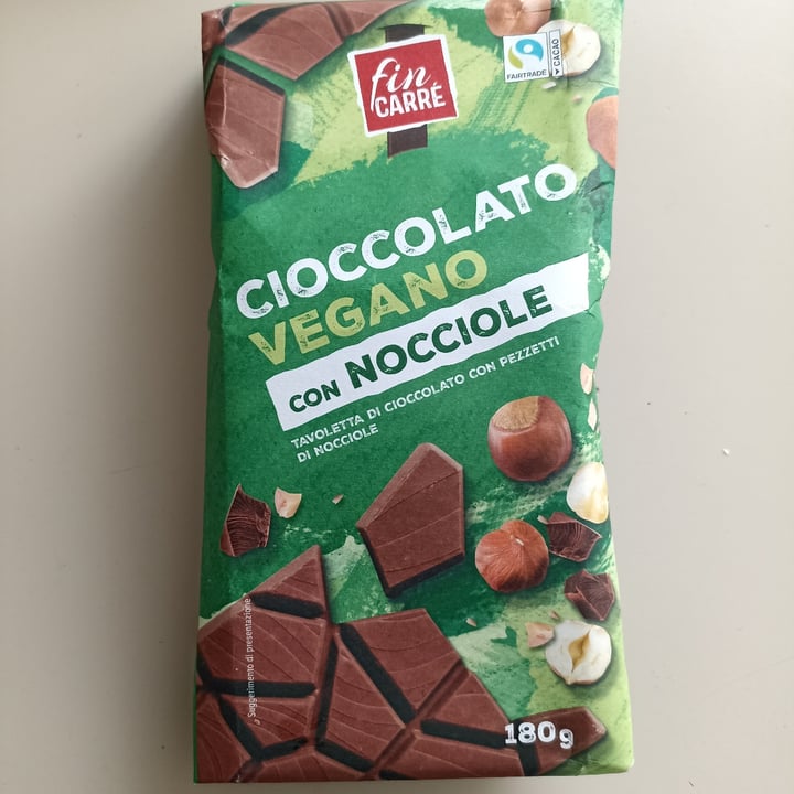 photo of Fin Carré Cioccolata vegana alle nocciole shared by @livia99 on  10 Mar 2022 - review