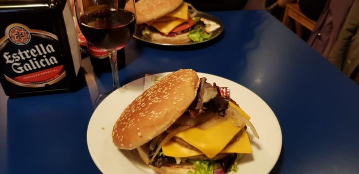 photo of B13 bar Hamburguesa de Pollo shared by @irune on  06 Oct 2019 - review