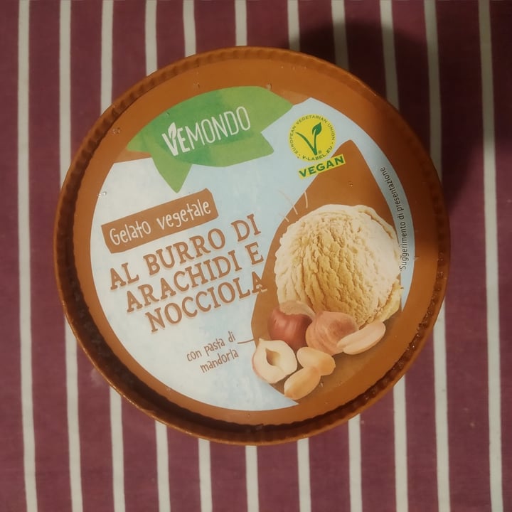 review photo of Vemondo Gelato al burro di arachidi e nocciola shared by @nenenz on 11 May 2022 - review
