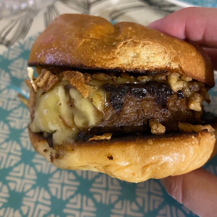 photo of HipCityVeg Smokehouse Burger shared by @aloha88 on  21 Jul 2021 - review