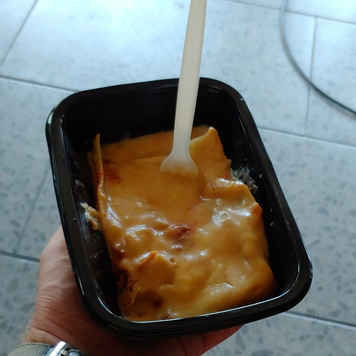 review photo of Woolworths Food Lasagne shared by @chado on 07 Dec 2021 - review