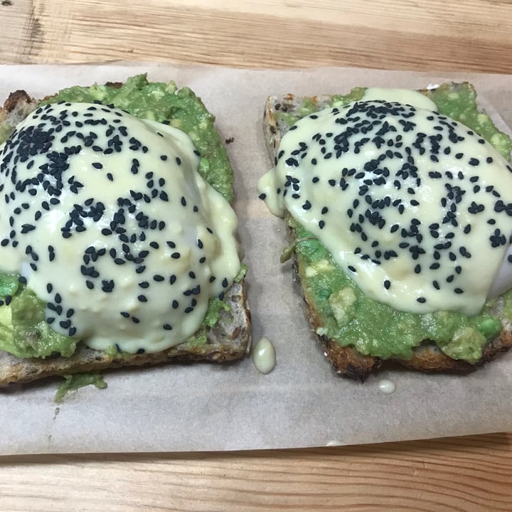 review photo of Frutas Prohibidas Huevos Venedict shared by @ivomora on 16 Nov 2020 - review