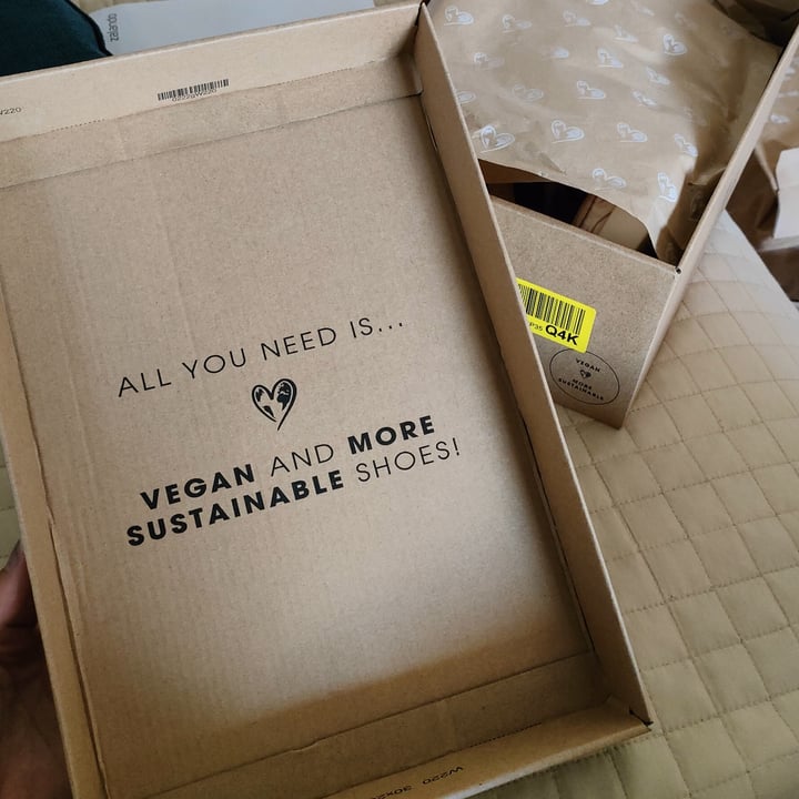 review photo of Marco Tozzi Earth edition Sandali Con Zeppa shared by @veganzappa on 20 Aug 2022 - review