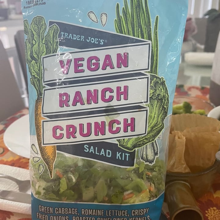 photo of Trader Joe's Vegan Ranch Crunch Salad Kit shared by @junieleone on  14 Oct 2022 - review