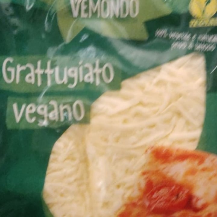 photo of Vemondo Grattugiato Vegano shared by @nastasja on  17 Dec 2021 - review