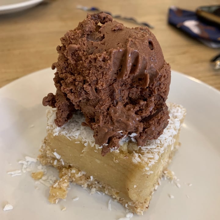 photo of The Little Big Cafe Fernández de Los Ríos Cheescake De Anacardos shared by @gechauca28 on  22 Jul 2021 - review