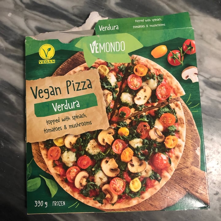 photo of Vemondo Vegan Pizza shared by @pamply8 on  19 Jun 2022 - review