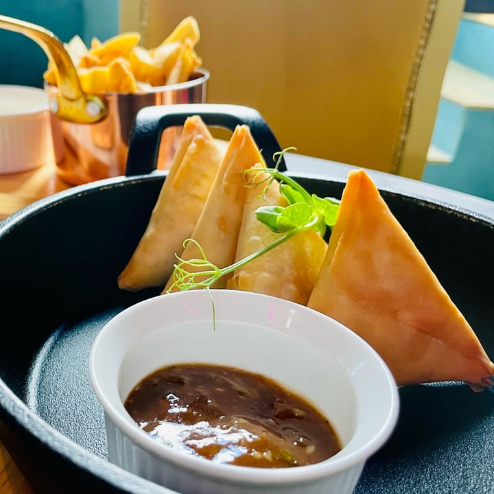 review photo of Mon Amour Home Made Samoosas Lentil shared by @rozanne on 28 Oct 2022 - review