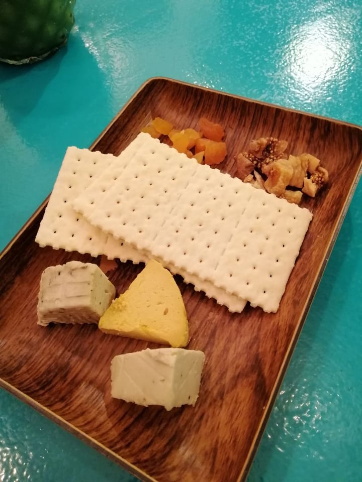 photo of Well Dressed Salad Bar Kroodi Cheese Platter shared by @ccssy on  01 Jul 2019 - review