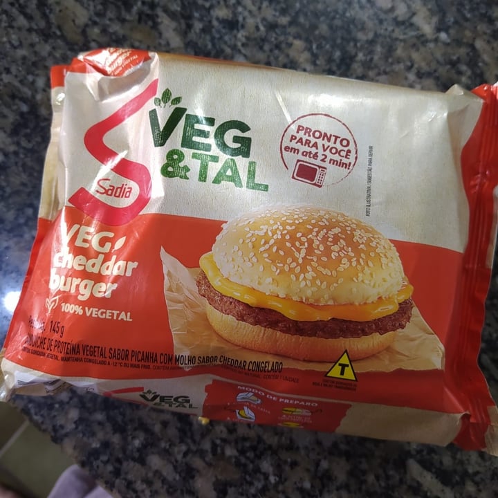 photo of Sadia Cheddar burger shared by @niquepm on  23 Jul 2022 - review