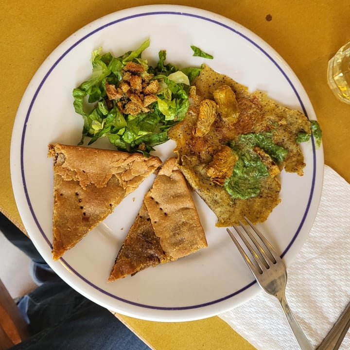 photo of Agriturismo Biologico Vegano Piccapane, Cutrofiano, Salento Tris Di Antipasti shared by @algaritmica on  08 May 2022 - review