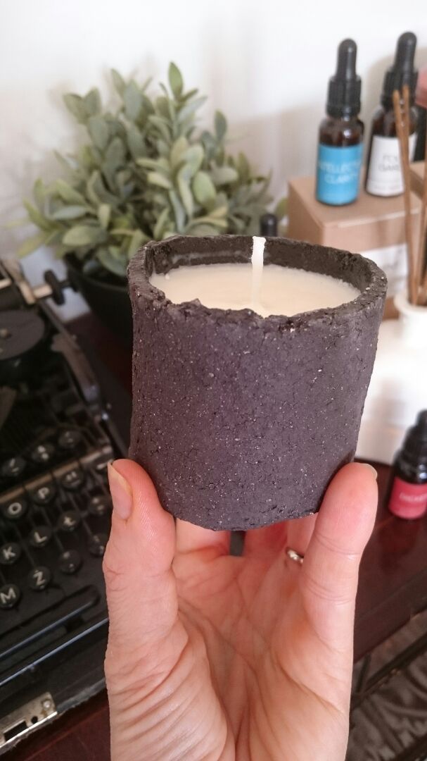 photo of Oneironout, Shoreditch 100% soy wax scented candles shared by @memagdalena on  17 Mar 2020 - review