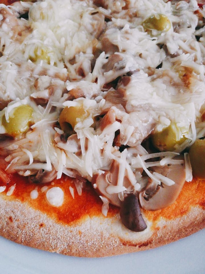 review photo of Mercadona Pizza Vegana Mercadona shared by @crishler on 17 Oct 2019 - review