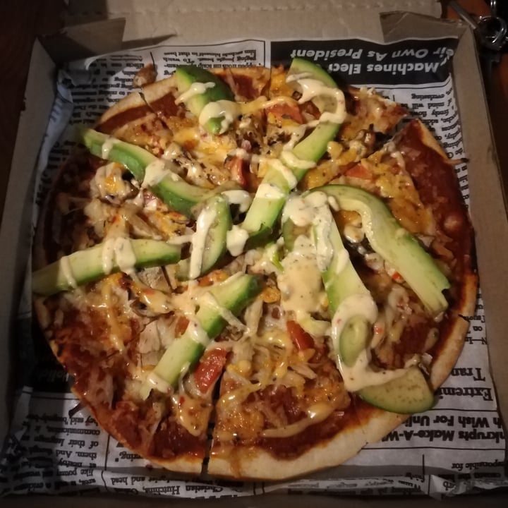 photo of Vegan Streetfood Deli - Obs Chickless Mayo Pizza shared by @laurenbettyd on  16 May 2021 - review