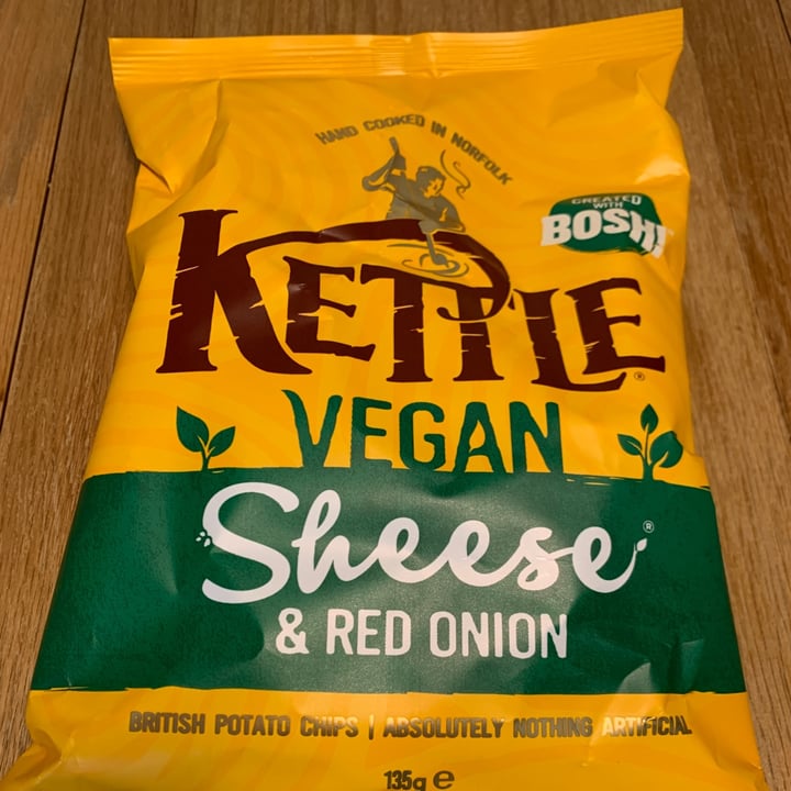 photo of Kettle Vegan Sheese & Red Onion shared by @veganclublondon on  23 Apr 2020 - review