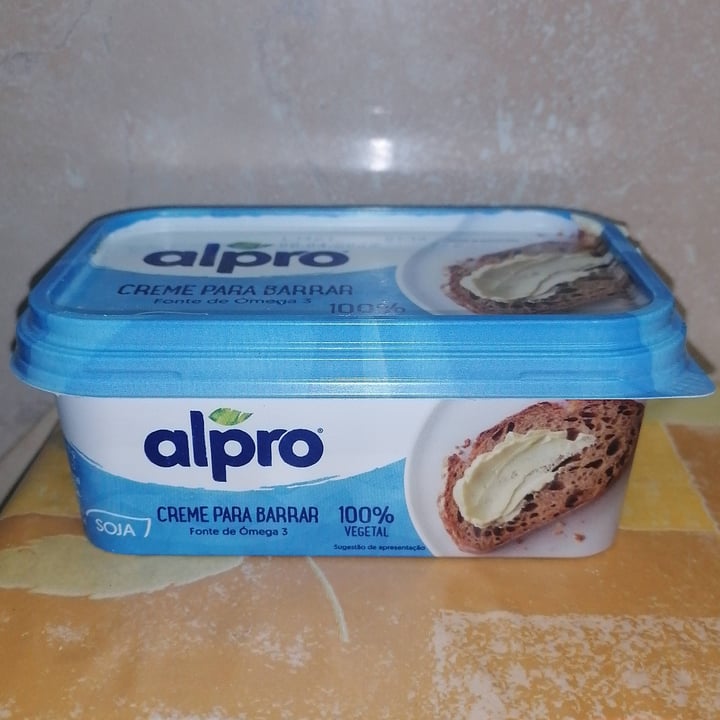 photo of Alpro Manteiga 100% vegetal shared by @gabrielasilva on  29 Jan 2022 - review