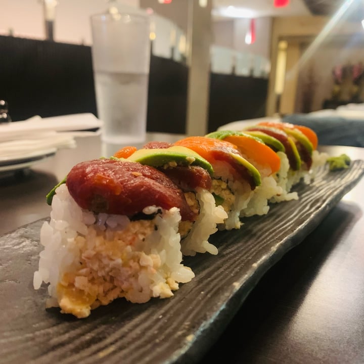 photo of Huntington Ramen & Sushi Vegan Rainbow Sushi shared by @jetfueljuliette on  17 Mar 2022 - review
