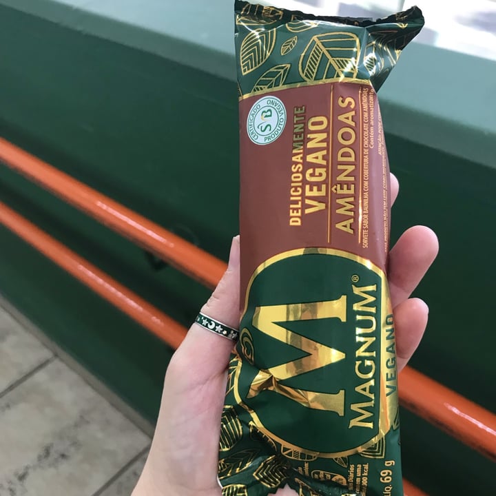 review photo of Kibon Magnum De Amêndoas shared by @suzanapinheiro on 18 Jul 2022 - review