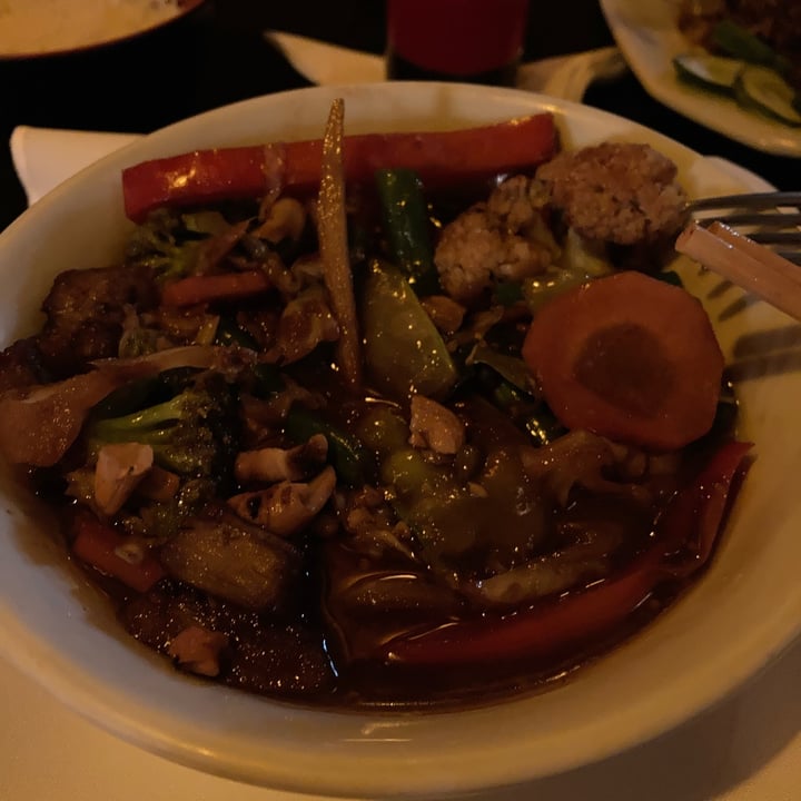 photo of Thai Lounge Bar Legumes com Tofu shared by @marciarezende on  05 Jun 2022 - review