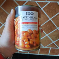 Baked beans in tomato sauce