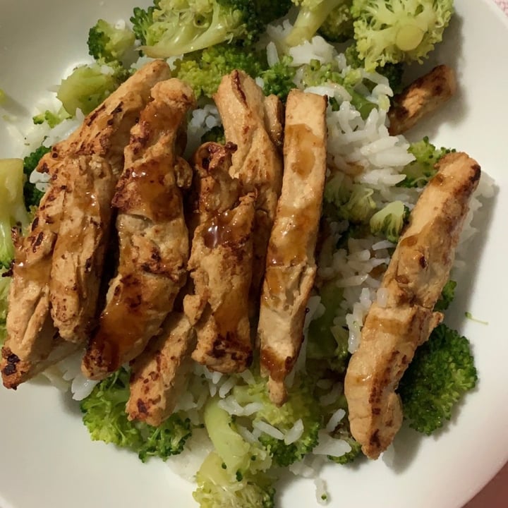 photo of Gardein Meatless Chick’n Strips shared by @majocobian on  19 Jun 2020 - review