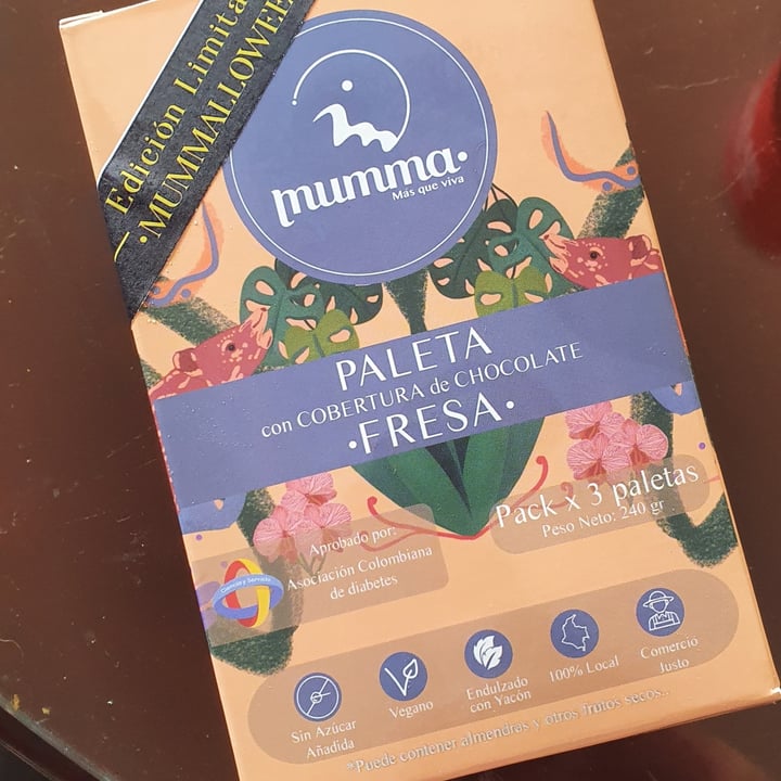 photo of Mumma Paleta Halloween Edición Limitada shared by @amcu00 on  25 Oct 2021 - review