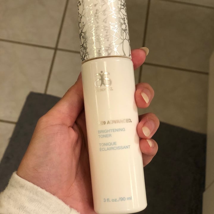 photo of Arbonne Re9 brightening toner shared by @nikkia on  01 May 2020 - review