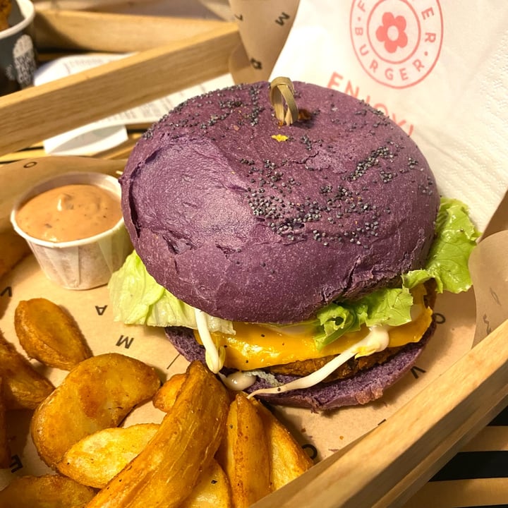 photo of Flower Burger Flower Burger shared by @elitofu on  29 May 2022 - review