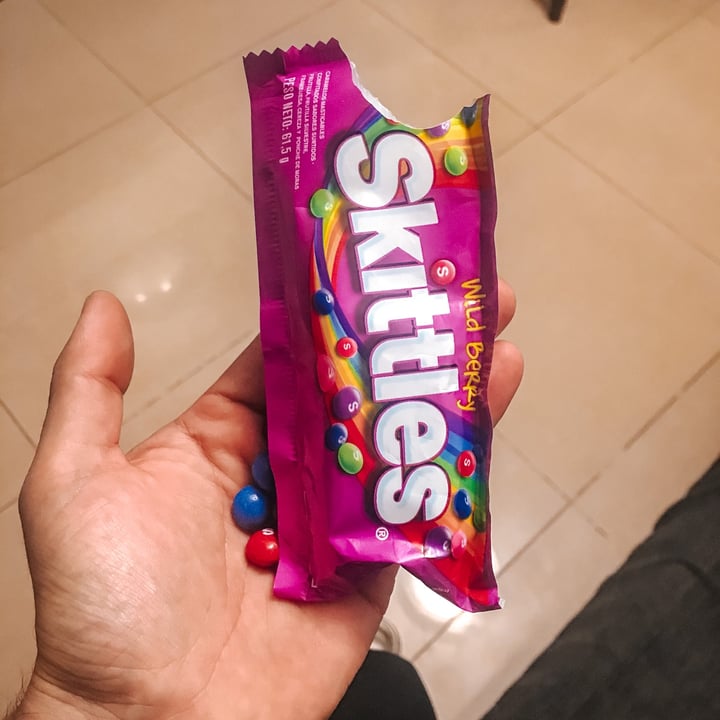 photo of Skittles Skittles Wild Berry shared by @sabrinasilvero on  09 May 2021 - review