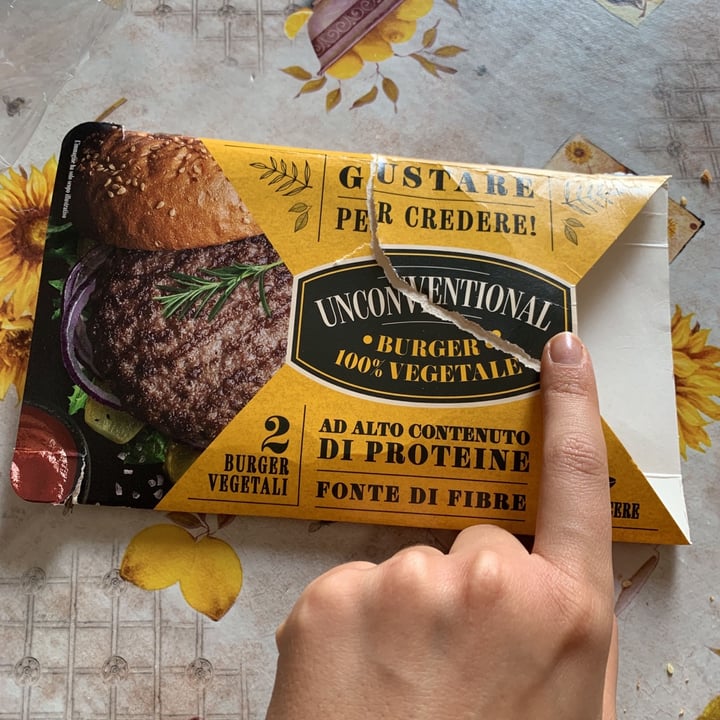 photo of Unconventional Burger Vegetale Classico - Classic Burger shared by @giusygiangreco on  16 Jul 2021 - review