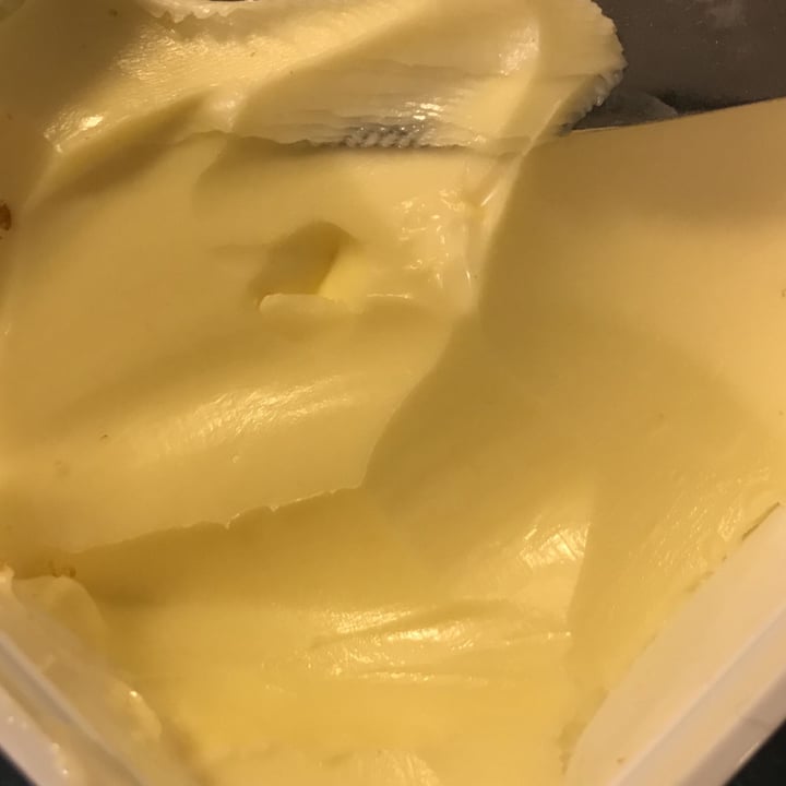 review photo of Land o Lakes Plant-Based Creamy Spread shared by @slowarrow on 16 Dec 2021 - review