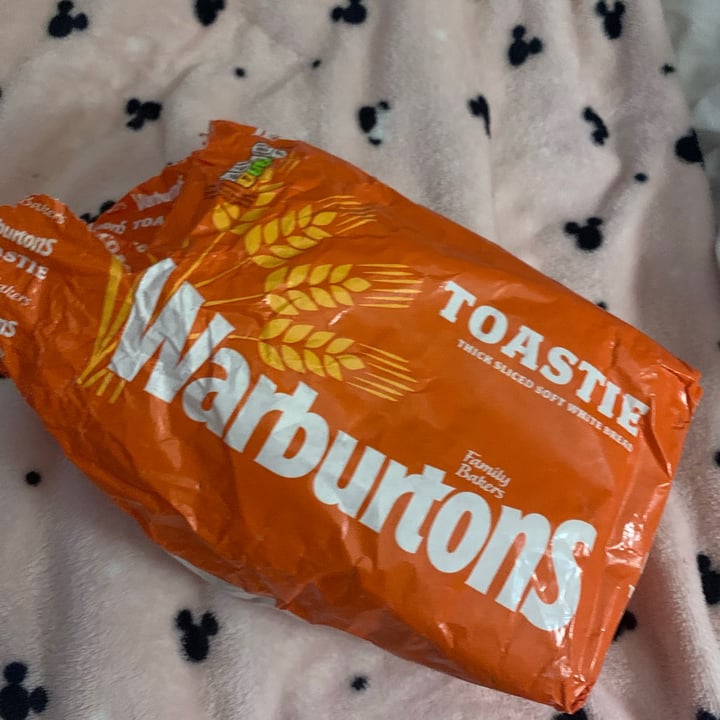review photo of Warburtons White toastie slice Bread shared by @beckyharrower on 08 May 2021 - review