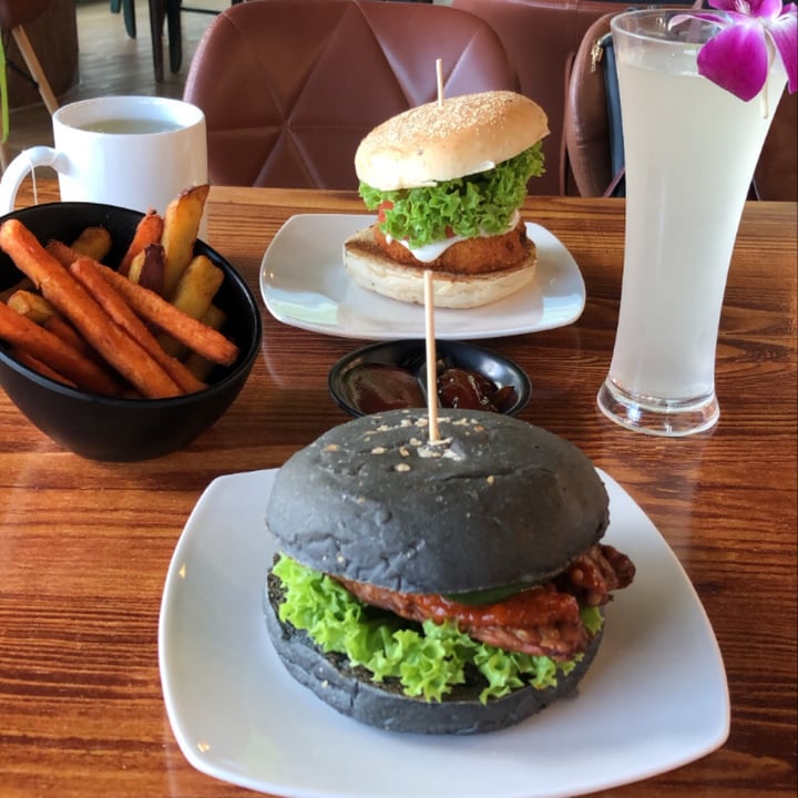 photo of nomVnom Bistro Temptation Satay Burger shared by @katherinegloria on  13 Mar 2020 - review