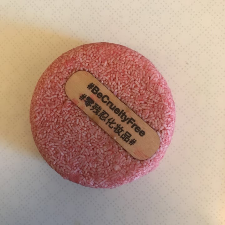 review photo of LUSH Fresh Handmade Cosmetics "New" Shampoo en barra shared by @cupofteawgaia on 05 Nov 2020 - review