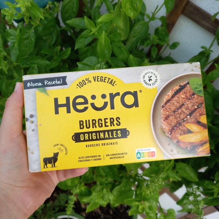 photo of Heura Burgers Originali shared by @janineoliveira99 on  24 Oct 2021 - review