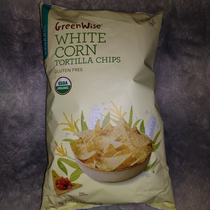 photo of Greenwise White Corn Tortilla Chips shared by @alyssaa on  29 Apr 2022 - review