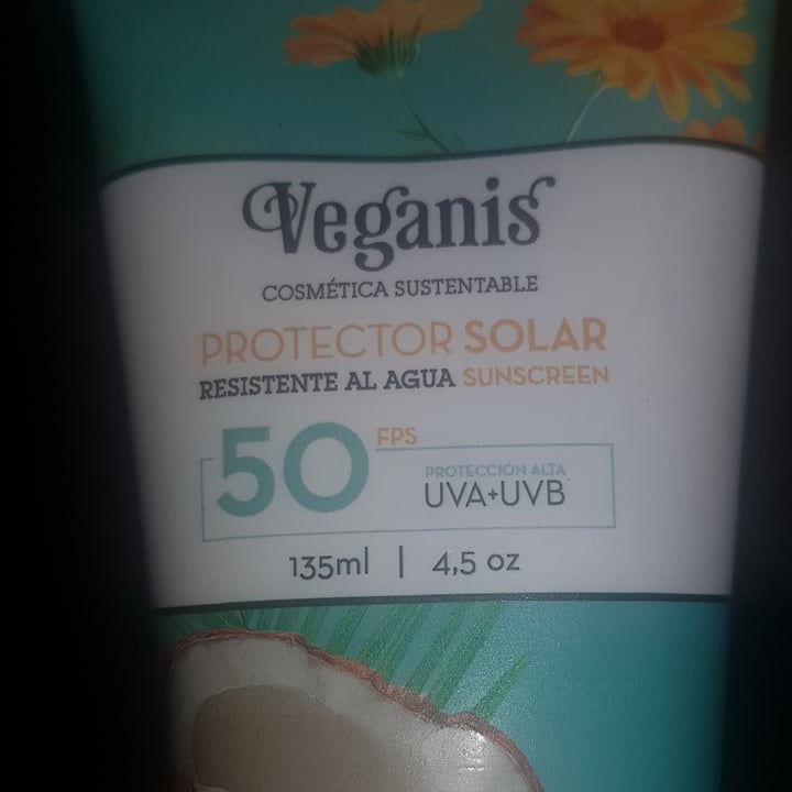 photo of Veganis Protector Solar 50 FPS shared by @cinvaper on  03 Nov 2021 - review