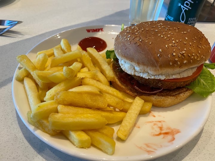 photo of Wimpy Jean Ave Veggie Burger shared by @ctdogmom on  26 Feb 2020 - review