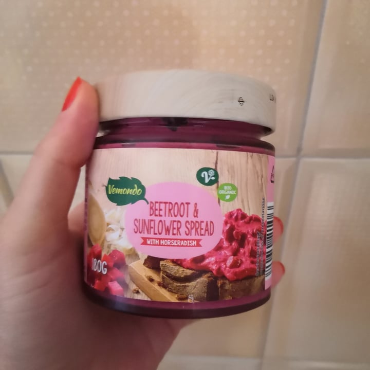 photo of Vemondo Beetroot and horseradish spread shared by @pigsarecutex on  23 Jan 2021 - review