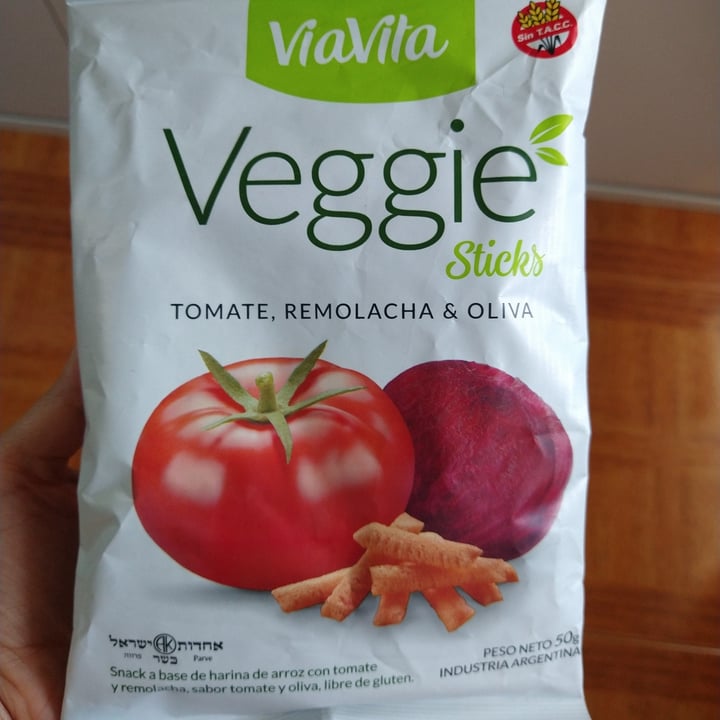 photo of ViaVita Veggie Sticks de Tomate, Remolacha & Oliva shared by @camibrandan on  09 Mar 2022 - review