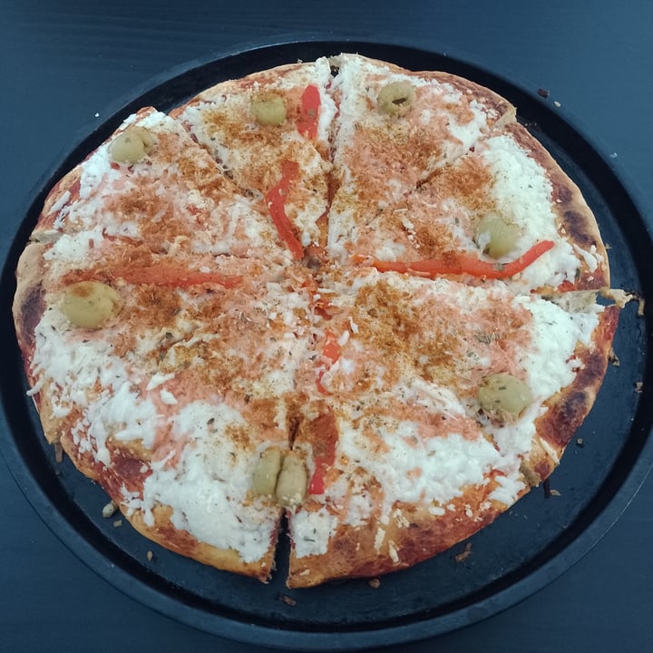review photo of LA VERA PIZZA VEGANA Pizza De Panceta Vegana shared by @unjorge on 13 Mar 2022 - review