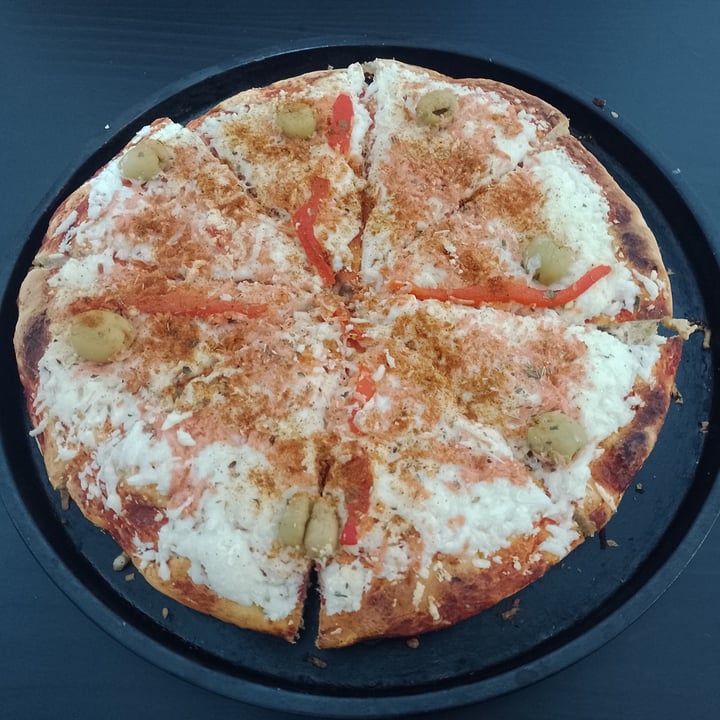 photo of LA VERA PIZZA VEGANA Pizza De Panceta Vegana shared by @unjorge on  13 Mar 2022 - review