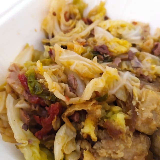 Photo of the dish “Verza con pomodori secchi e olive”