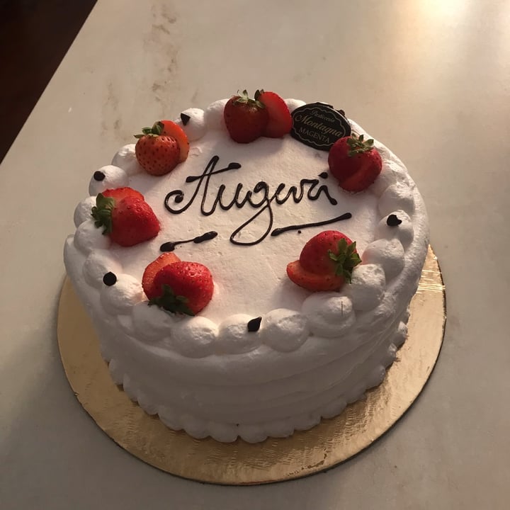 review photo of Pasticceria Montagna Torta Vegana shared by @dalilacolusso on 07 Sep 2022 - review