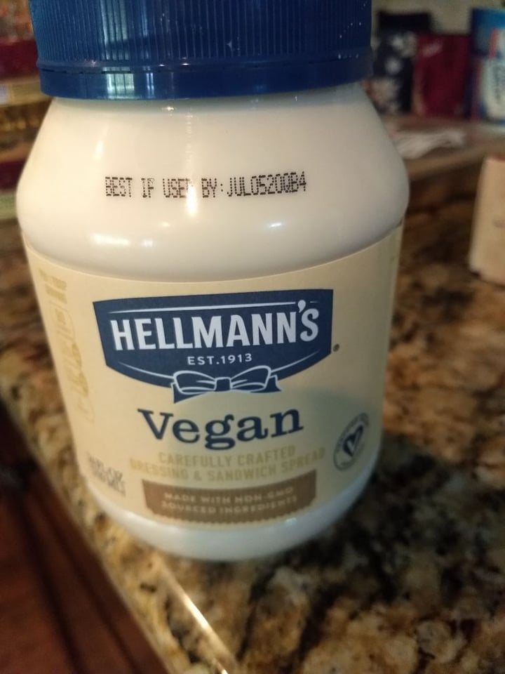 photo of Hellmann’s Hellman’s Vegan Mayonnaise shared by @kmjefs on  26 Dec 2019 - review