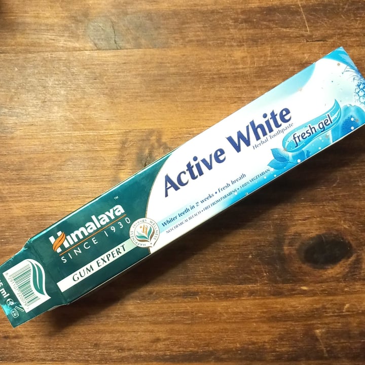 photo of Himalaya Herbals Active White Fresh Gel Toothpaste shared by @bl on  04 Feb 2022 - review